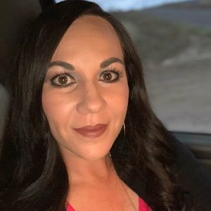 Meet your Posher, Corina